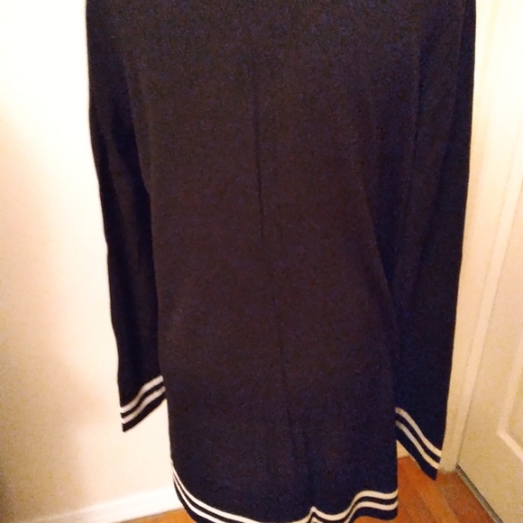 NWOT - One World Black and White Tunic Sweater - Picture 5 of 6